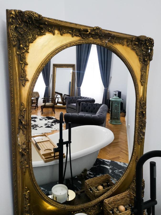 דירות קלוז'-נאפוקה Mansion Josephina מראה חיצוני תמונה