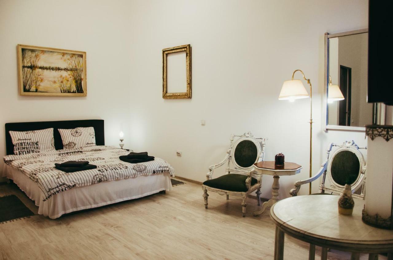 דירות קלוז'-נאפוקה Mansion Josephina מראה חיצוני תמונה